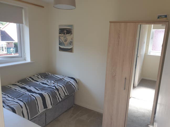 One bedroom, nice quiet area . Main Photo