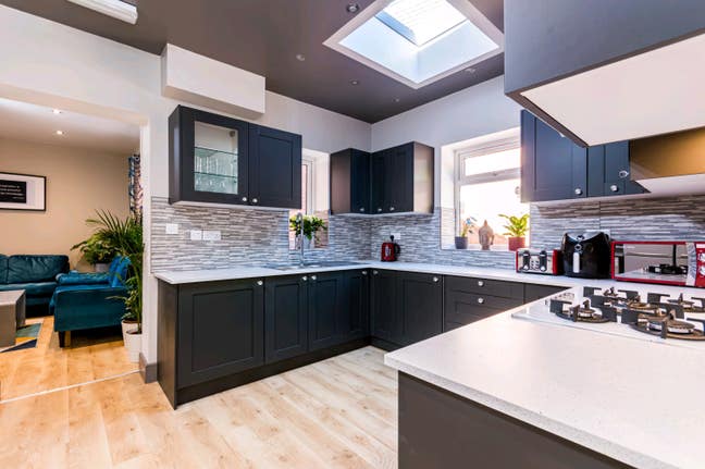 💥A Home in a Hotel Style💥Ensuite Rooms Main Photo