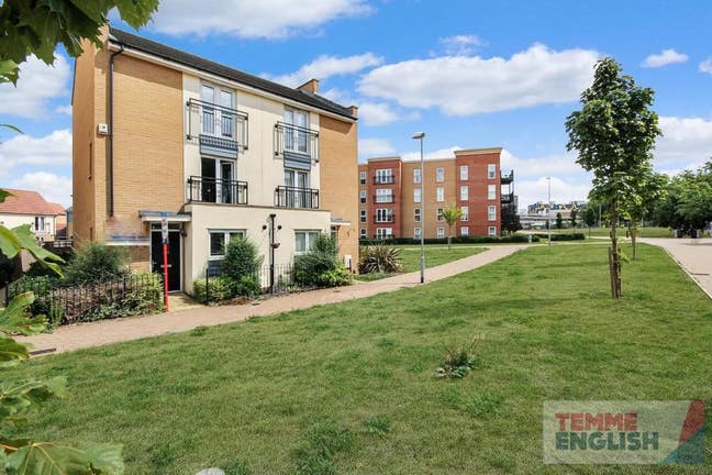 Double Bedroom with ensuite available immediately Main Photo