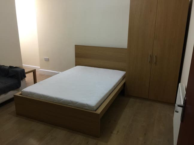High quality large room in high quality house Main Photo