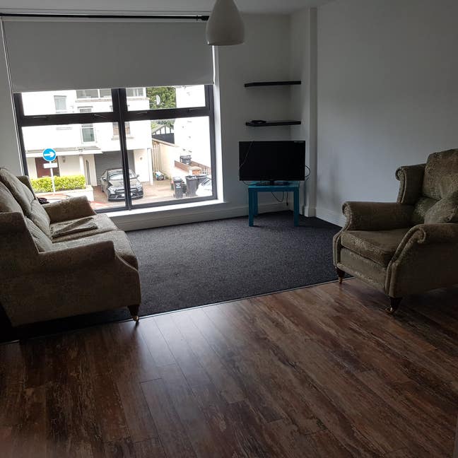 Pleasant apartment in an ideal location    Main Photo