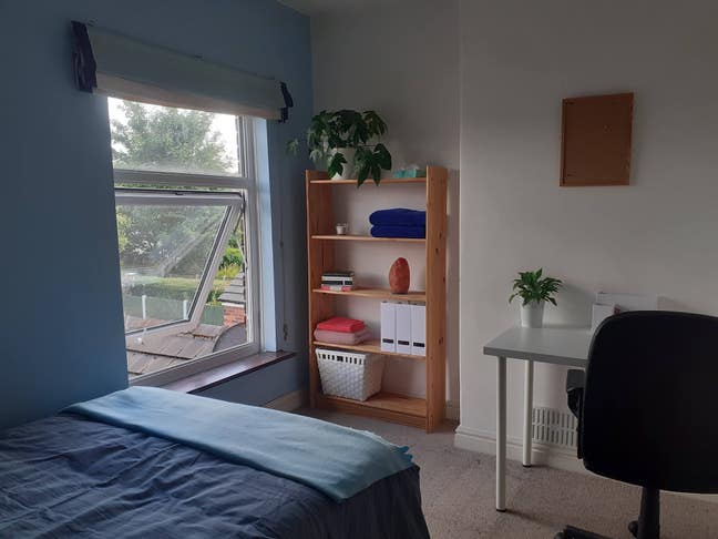 2 double bedrooms available Main Photo