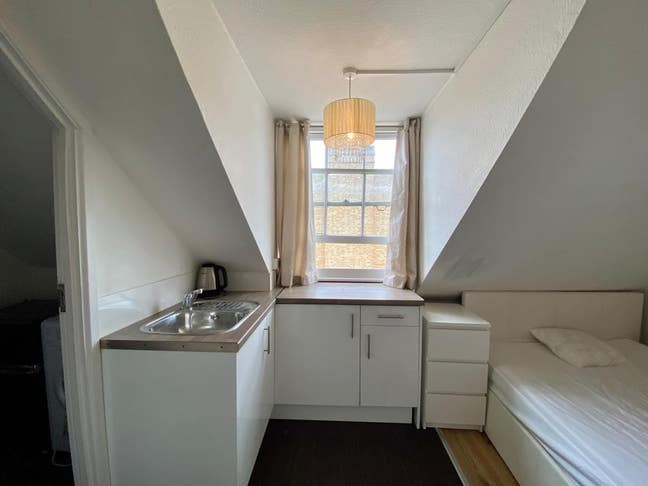 1 bed Studio Flat in Bond Street   Main Photo