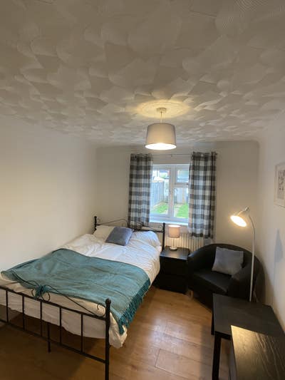 Lovely house share available now! Main Photo