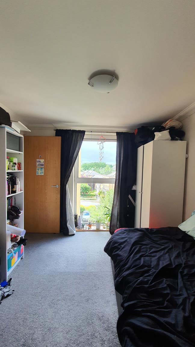 Cosy bright room in great peaceful location Main Photo