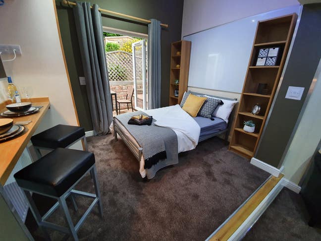 Avail July / Aug 2026   Bills Inc Studio LN1  Main Photo