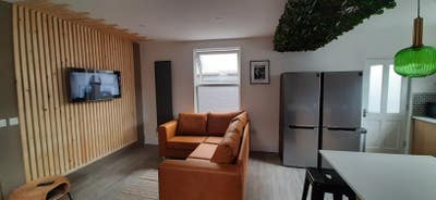 Stunning House: Large Double En-Suite Main Photo
