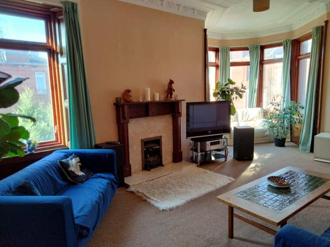 Double Room in 2 Bedroom Flat North Kelvinside  Main Photo