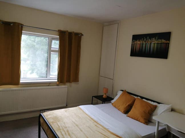 Bright and spacious  furnished House Main Photo