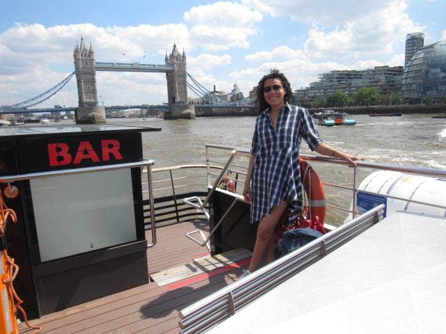 I am a professional female aged 44 looking fo... Main Photo