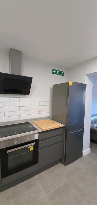 Large Double ensuite bills inc Main Photo