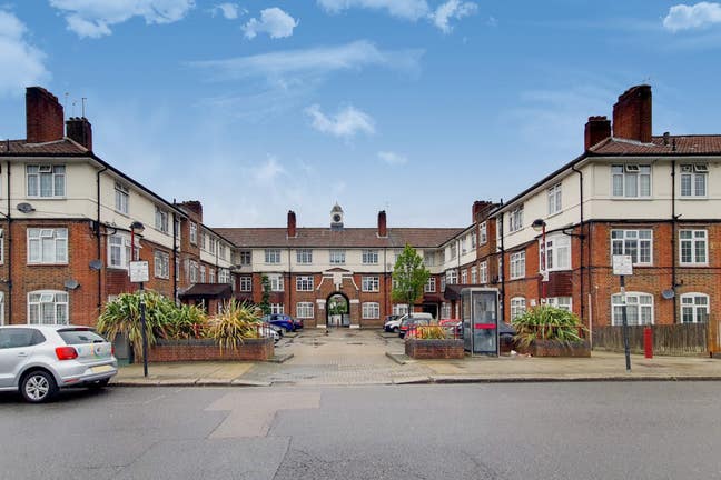 4 double bedroom apartment in tooting Main Photo