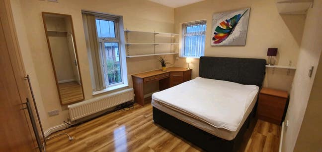 En Suite Bill's Inc,Prestwich M25  Main Photo