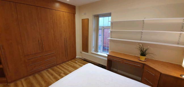 En Suite Bill's Inc,Prestwich M25  Main Photo