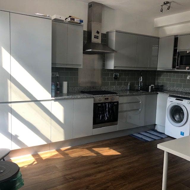 1 Bed in E8 4AA from Landlord &pound;1500pcm Main Photo