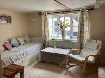 Self-contained annexe; available Monday to Friday Main Photo