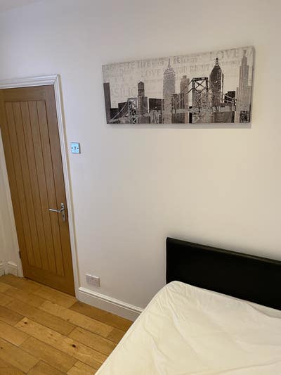 Single   Room  Main Photo