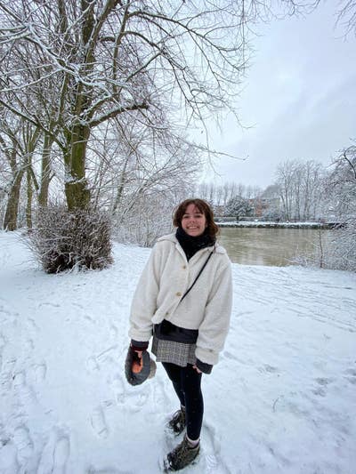 Double/Single room needed  Main Photo