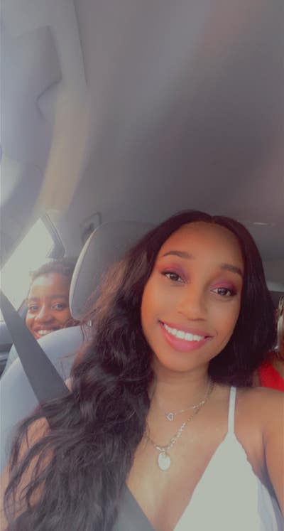 Looking for a room Main Photo