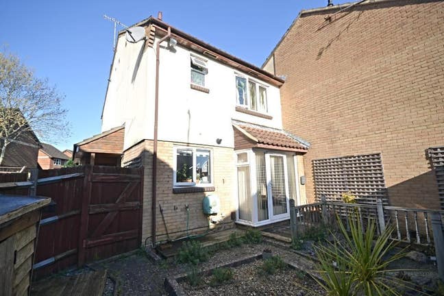 1 BED HOUSE Main Photo