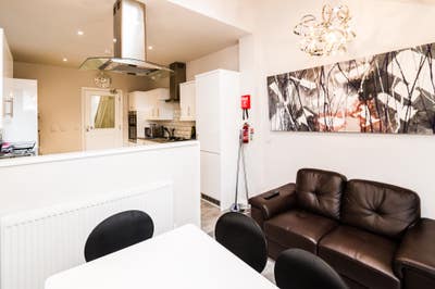 En suite double close to Council Offices Main Photo