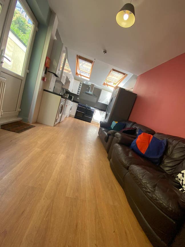 Cosy Shared House in central Swansea Main Photo
