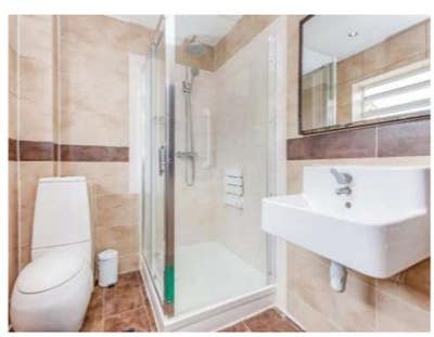 Double Room for Rent- Bushey Main Photo