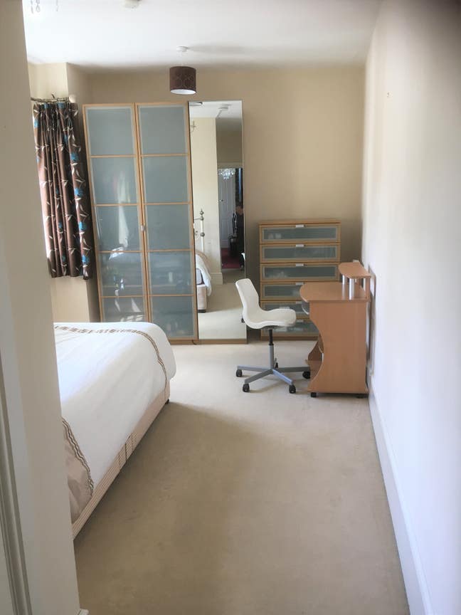 Large double en-suite room Main Photo