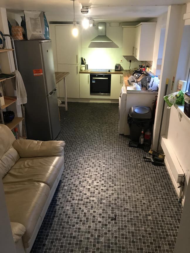 Double bedroom available on Ormeau Road Main Photo