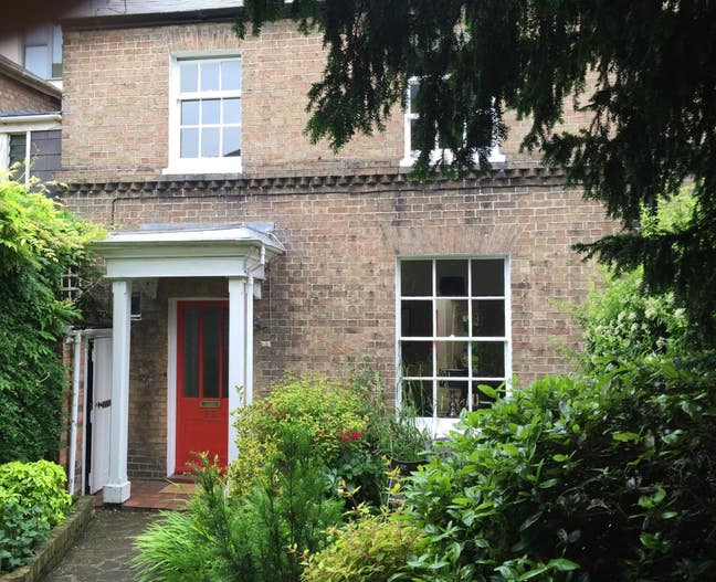 Beautiful period cottage in centre! Main Photo