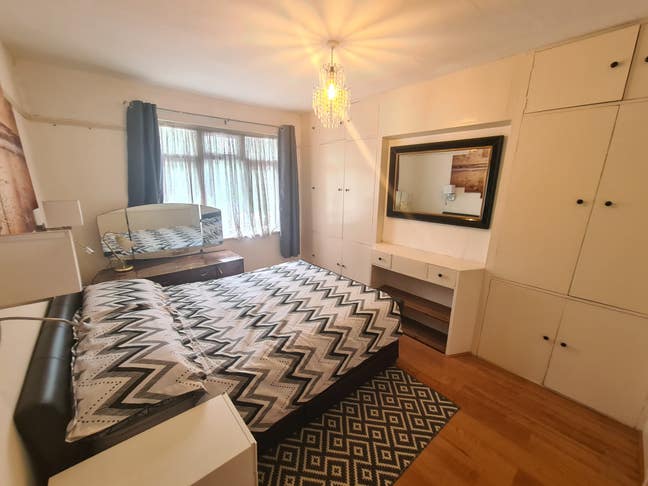 Beautiful furnished double bedroom Main Photo