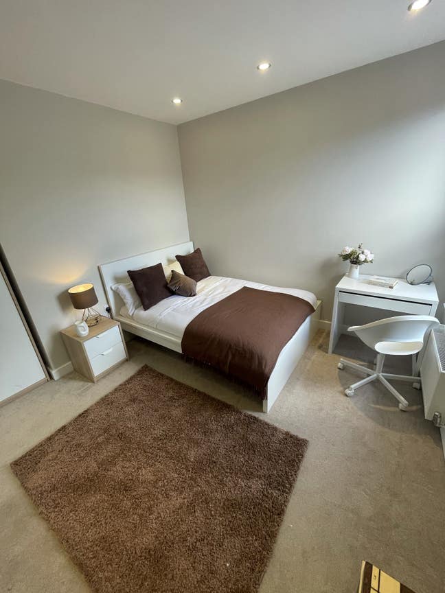 Premium Double room in Amazing Location  Main Photo