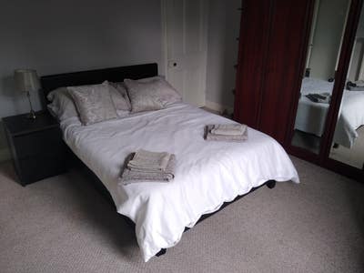 Large double  room. Mid week only.  Main Photo