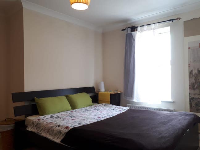 Reading town center En-suite room in a 2 beds flat Main Photo