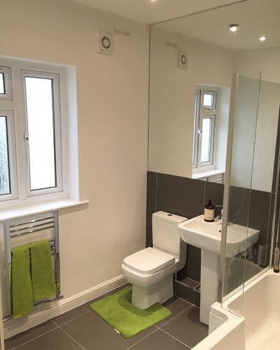**Amazing Double Room in newly refurbished flat Main Photo