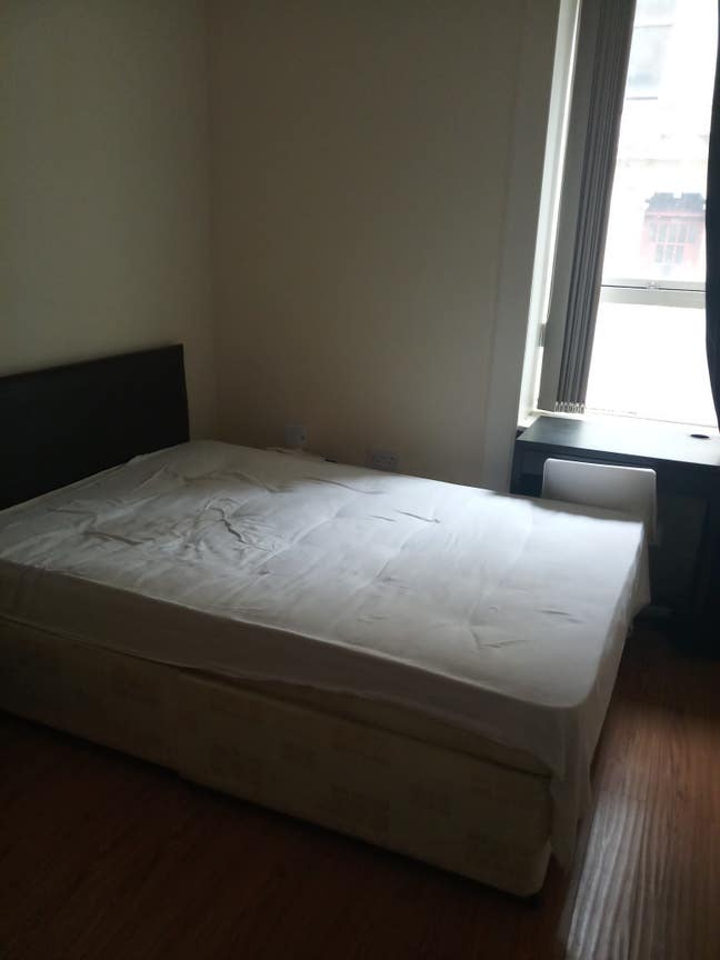 Double bedroom close to UWS Paisley campus  Main Photo