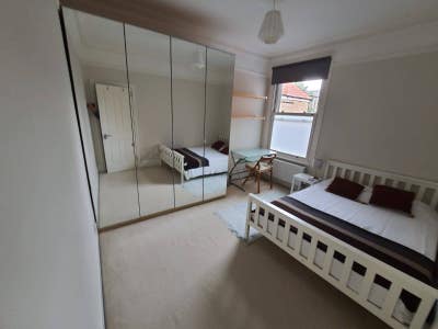  Beautiful CLEAN, dble room in Acton W3 Main Photo