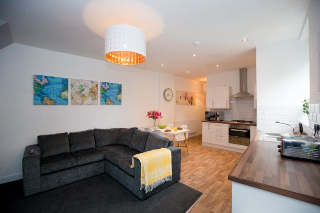 En-Suite Room - All Bills Incl - AMAZING!!! Main Photo