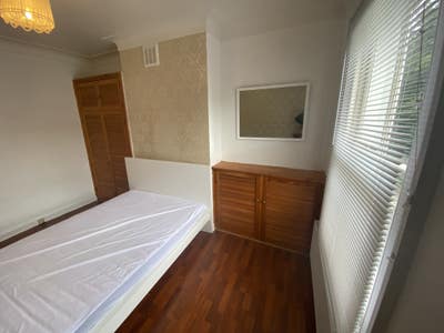 A Large Double room to rent in Hammersmith  Main Photo