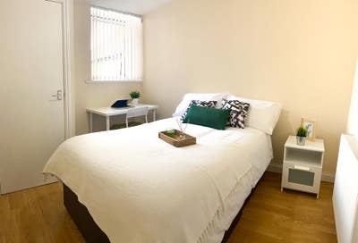 Young Professional House Share - Bills inc Main Photo