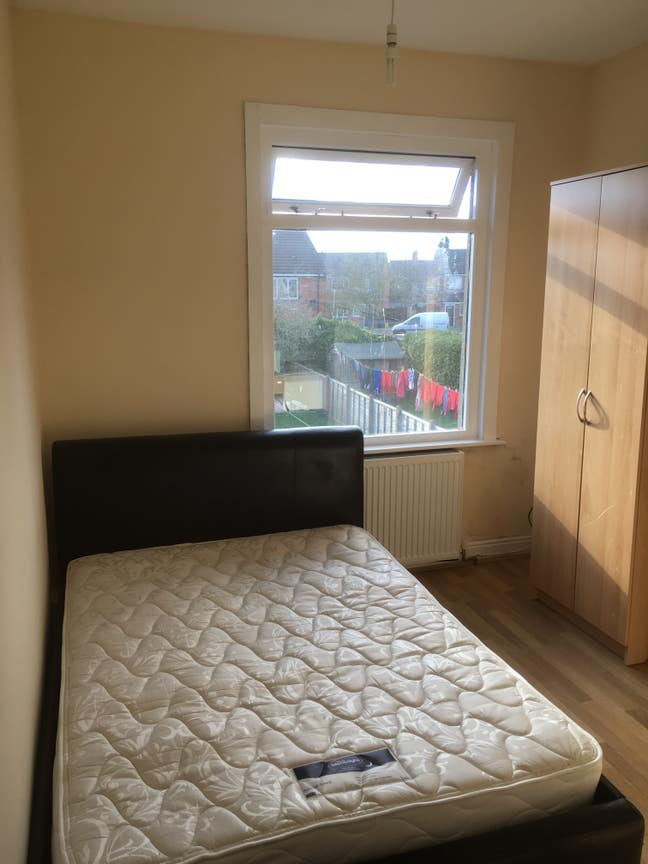 Double Room, Fully Furnished, Bills Included Main Photo
