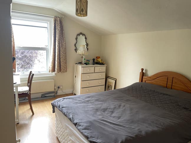 East Putney  SW15   Large Terrace House, Bills Inc Main Photo