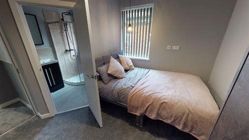En-Suite Room to Rent // Ash Grove, HU5 Main Photo