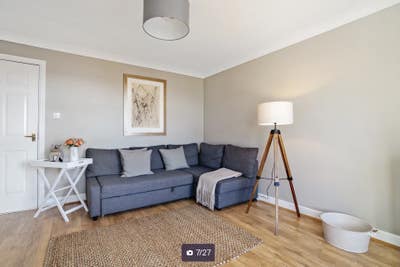 Rooms available in 3 Bedroom flat in the West End Main Photo