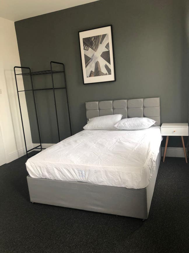 4 high end Ensuite’s ready  late July.  Main Photo