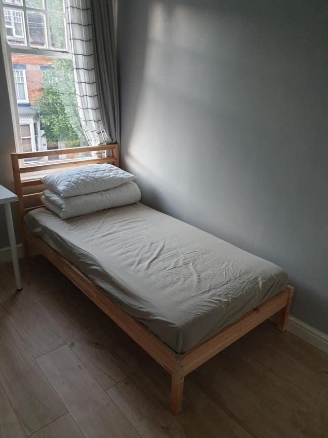 Recently Refurbished Rooms on Quiet Street  Main Photo