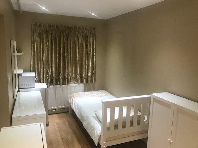 Ensuite SINGLE Room in North Harrow Main Photo