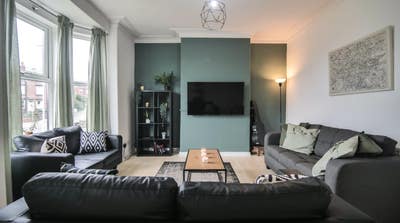 **Lovely Double in Modern House Share** Main Photo