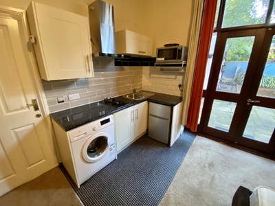 229  studio flat Edgbaston UOB BCU Main Photo