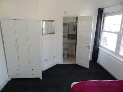 ⭐En-Suite Rooms // St. Georges Road, HU3⭐ Main Photo